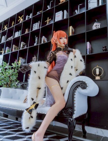 她美丽