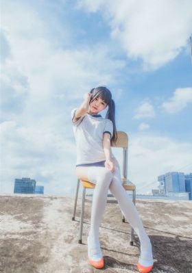 《女教师2hd》